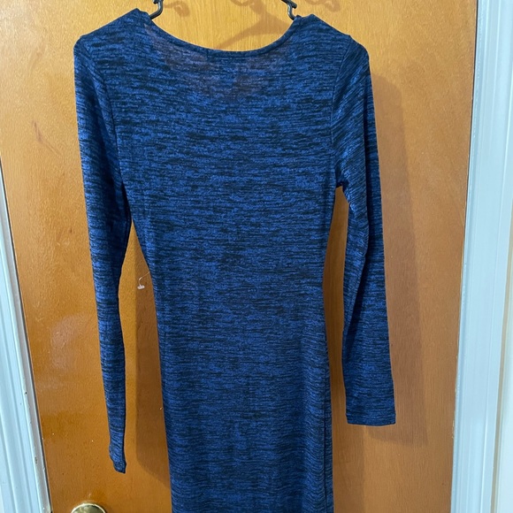 Blue, long sleeve dress. - Picture 2 of 4